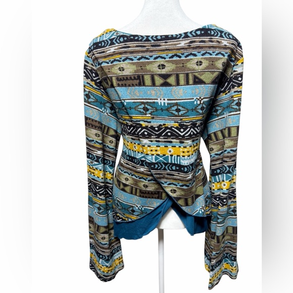 Catchfly Studio Tribal Print Split Back Long Sleeve Top - XXL - Picture 4 of 7